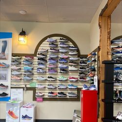 Fleet Feet - Womens