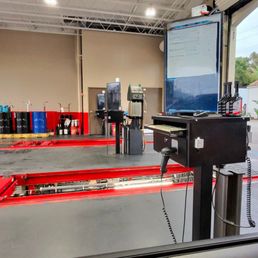 Service bay at Valvoline Instant Oil Change, Encinitas Service bay at Valvoline Instant Oil Change, Encinitas