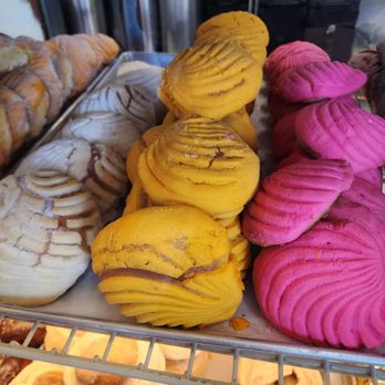 Panaderia Los 3 Hermanos - Conchas! - Bakeries Near Me - San Jose, California