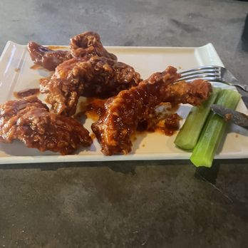 Grainsley's Kitchen + Drinks - Boneless bourbon tenders. Nice kick to them. - Cocktail Bars Near Me - Warwick, Rhode Island