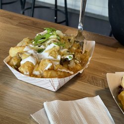 MISCHEF Food Truck - Pork Green Chili Tots
