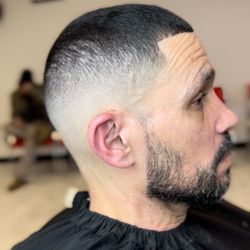 Ari's Barber Shop