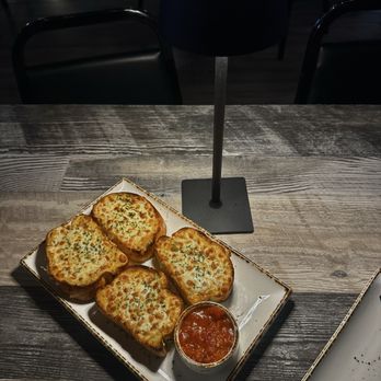 Mamma Mia - Garlic Bread - Italian Near Me - Riverside, California Mamma Mia - Garlic Bread - Italian Near Me - Riverside, California