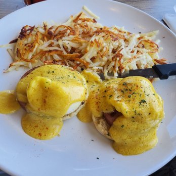 Broken Yolk Cafe - Eggs Benedict - American Near Me - Glendora, California Broken Yolk Cafe - Eggs Benedict - American Near Me - Glendora, California