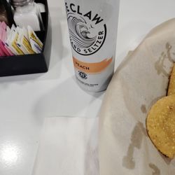 Anchor Pointe Resort - White  claw