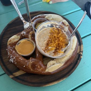 Drifter’s - Crab dip - American Near Me - Moneta, Virginia