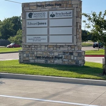 Bruckerhoff Internal Medicine Associates - Monument sign along Matlock Road - Internal Medicine Near Me - Mansfield, Texas Bruckerhoff Internal Medicine Associates - Monument sign along Matlock Road - Internal Medicine Near Me - Mansfield, Texas