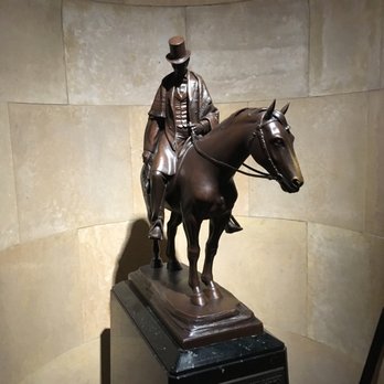 Lincoln Tomb - Bronze Replica - Landmarks & Historical Buildings Near Me - Springfield, Illinois Lincoln Tomb - Bronze Replica - Landmarks & Historical Buildings Near Me - Springfield, Illinois