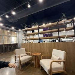 Tamper Specialty Coffee - Inside