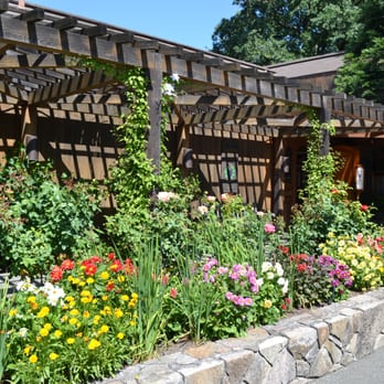 Cakebread Cellars - front of cakebread tasting room - Wineries Near Me - Rutherford, California Cakebread Cellars - front of cakebread tasting room - Wineries Near Me - Rutherford, California