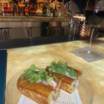 Nubeluz - Lobster roll - Cocktail Bars Near Me - New York, New York