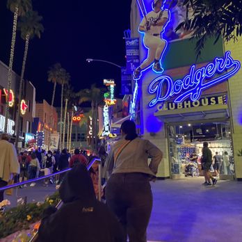 Universal Studios Hollywood - City Walk - Amusement Parks Near Me - Universal City, California Universal Studios Hollywood - City Walk - Amusement Parks Near Me - Universal City, California