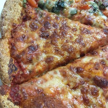 Pizza Twist - Cold. Unappetizing pizza. - Pizza Near Me - Edison, New Jersey