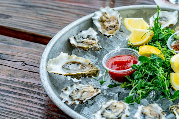 The Schooner Restaurant & Lounge by null