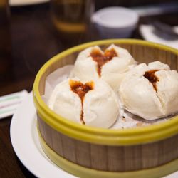 Steamed pork bun
