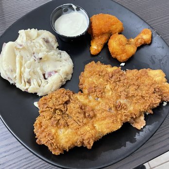 Glory Days Grill - GDG's Fabulous Fish Fry, Mashed Potatoes and Buffalo Cauliflower Wings - Sports Bars Near Me - Brandon, Florida Glory Days Grill - GDG's Fabulous Fish Fry, Mashed Potatoes and Buffalo Cauliflower Wings - Sports Bars Near Me - Brandon, Florida