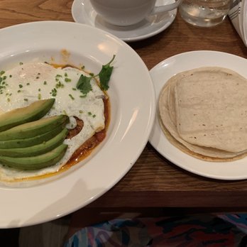 Beatrix - Spicy Chicken Tinga - not that spicy (I'm glad) and delicious - Coffee & Tea Near Me - Oak Brook, Illinois