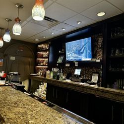 lazy lizard bar and grill - Bar area