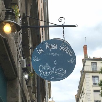 Les Papas Sucrés - Enseigne des "Papas Gâteaux" (qui entre-temps sont devenus "les Papas Sucrés") - Tea Rooms Near Me - Lyon, 69
