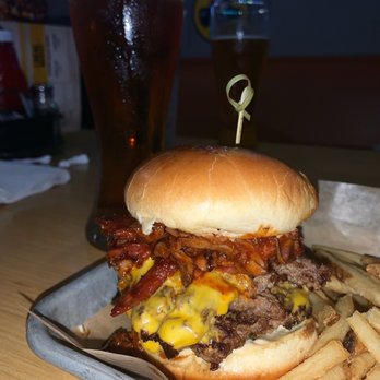 Buffalo Wild Wings - Smoked Brisket Burger - Chicken Wings Near Me - Miami, Florida Buffalo Wild Wings - Smoked Brisket Burger - Chicken Wings Near Me - Miami, Florida