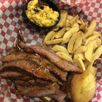 Famous Dave's Bar-B-Que - Brisket dinner w/ jalapeño mac&cheese & fries - Barbeque Near Me - Sandusky, Ohio Famous Dave's Bar-B-Que - Brisket dinner w/ jalapeño mac&cheese & fries - Barbeque Near Me - Sandusky, Ohio