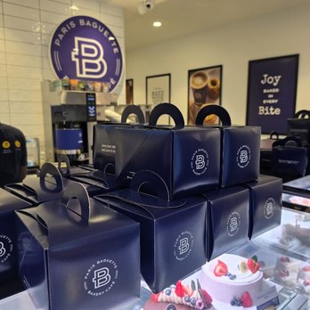 Paris Baguette - package at counter - Bakeries Near Me - Miami, Florida Paris Baguette - package at counter - Bakeries Near Me - Miami, Florida