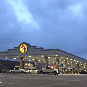 Buc-ee's - 248 fuel pumps available - Gas Stations Near Me - Baytown, Texas