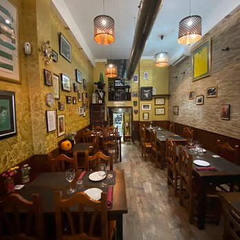 The Venue Steakhouse - Inside the restaurant - Steakhouses Near Me - Barcelona, B The Venue Steakhouse - Inside the restaurant - Steakhouses Near Me - Barcelona, B