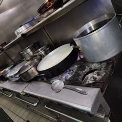 La Cubana - In the kitchen, the cooking never stops!