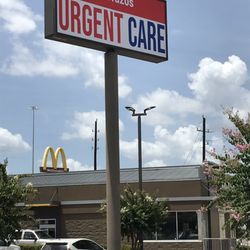 Brazos Urgent Care - Signage