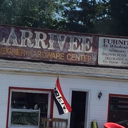 Larrivee Designer Hardware Center