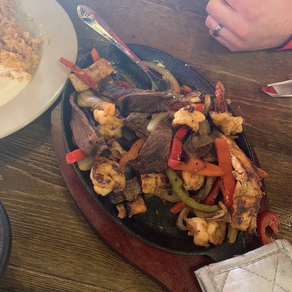 Mi Corazon Mexican Restaurant - Fajitas Mixtas (half eaten, oops!) - Mexican Near Me - Spanish Fork, Utah Mi Corazon Mexican Restaurant - Fajitas Mixtas (half eaten, oops!) - Mexican Near Me - Spanish Fork, Utah