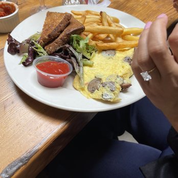 Ainslie - Mushroom omelette - Beer Gardens Near Me - Brooklyn, New York Ainslie - Mushroom omelette - Beer Gardens Near Me - Brooklyn, New York