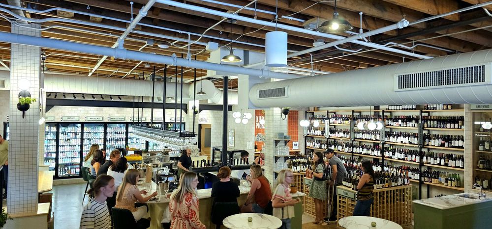 Frenchy's Sip and Shop Logo