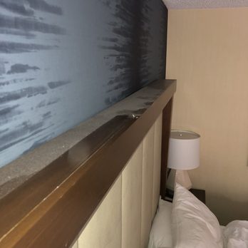 DoubleTree by Hilton Hotel Boston-Andover - Bed headboard - Hotels Near Me - Andover, Massachusetts