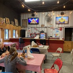Morvant's Bar & Grill - Seating area