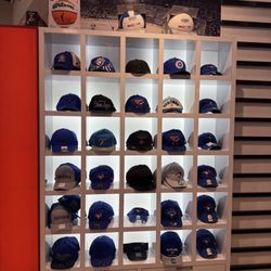 Sportchek - Caps