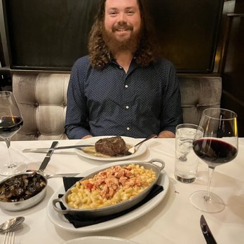 Ruth's Chris Steak House - FILET*, LOBSTER MAC & CHEESE, CREMINI MUSHROOMS, and boom boom Syrah - Steakhouses Near Me - Memphis, Tennessee