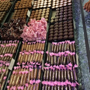 Confiseur Bachmann - Bakeries Near Me - Luzern, LU Confiseur Bachmann - Bakeries Near Me - Luzern, LU