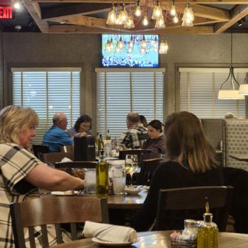 Bill Gianino's Restaurant - Dining area - Italian Near Me - Saint Louis, Missouri