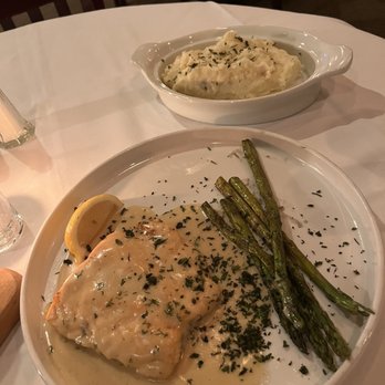 Rockefeller's - Salmon and asparagus - Steakhouses Near Me - Oak Lawn, Illinois