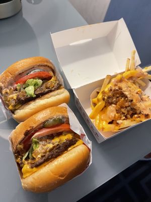 In-N-Out Burger by null