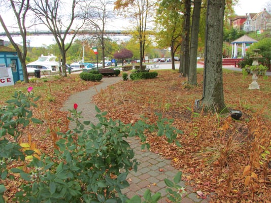 TR Gallo Waterfront Park by null