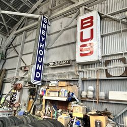 Pacific Bus Museum - Interior of shop