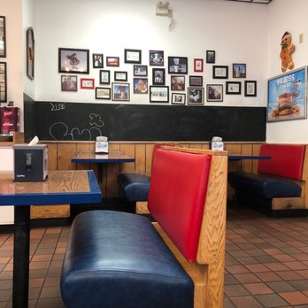 Fosters Freeze - Inside seating area - Ice Cream & Frozen Yogurt Near Me - Santa Paula, California Fosters Freeze - Inside seating area - Ice Cream & Frozen Yogurt Near Me - Santa Paula, California