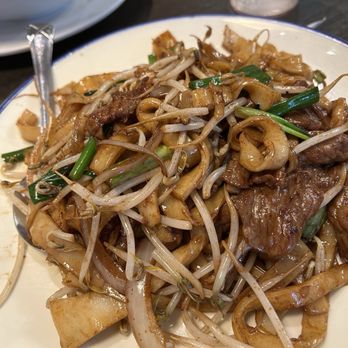 Yi Xin Cafe - Chow fun - Hong Kong Style Cafe Near Me - Honolulu, Hawaii