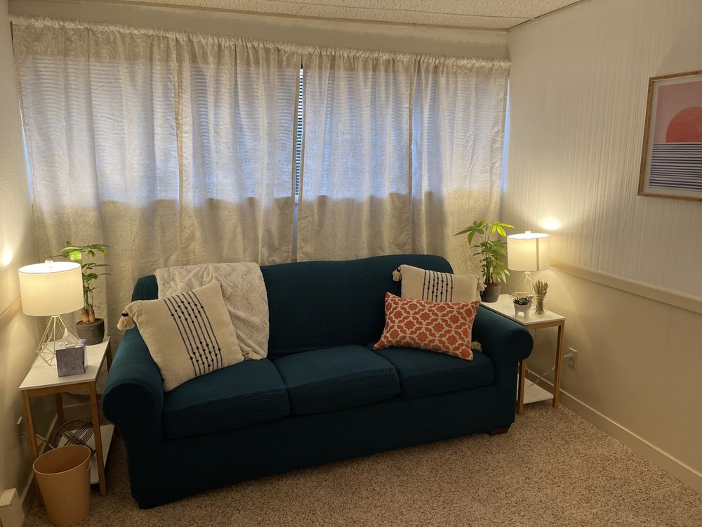 Rachel Zaremba, LMFT - grief counselor in Fresno, CA