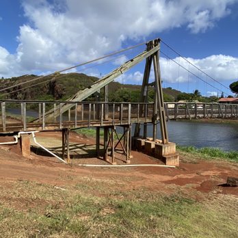 Hanapepe Swinging Bridge - Landmarks & Historical Buildings Near Me - Hanapepe, Hawaii Hanapepe Swinging Bridge - Landmarks & Historical Buildings Near Me - Hanapepe, Hawaii