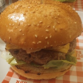 Polo 24 Hour Bar - "chili" burger - Diners Near Me - London, XGL Polo 24 Hour Bar - "chili" burger - Diners Near Me - London, XGL
