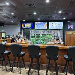 Wicked Hollo Bar & Grill - Bar with big comfy stools